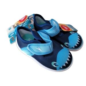 New Speedo Toddler Kids Shoes Water Shoes Size Small 5-6 Shark